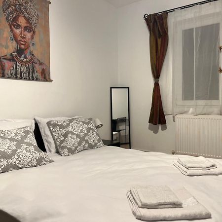 Steve Rooms Iasi Exterior foto